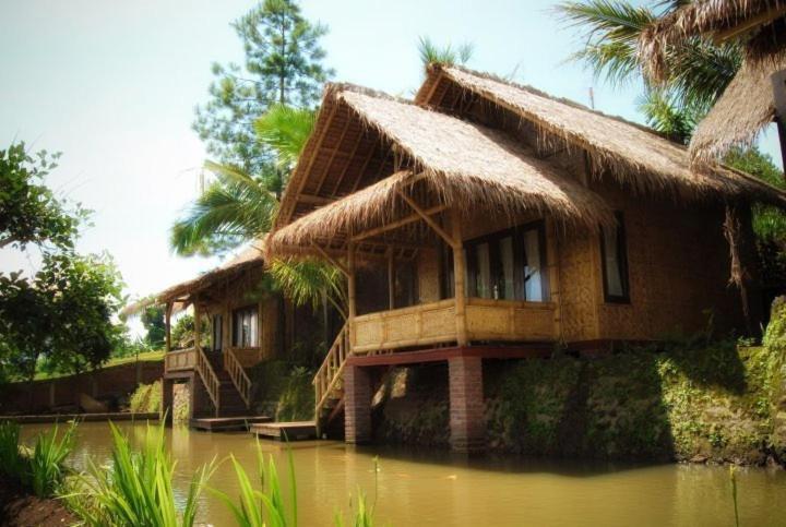 Bukit Alamanda Resort Garut Kültér fotó