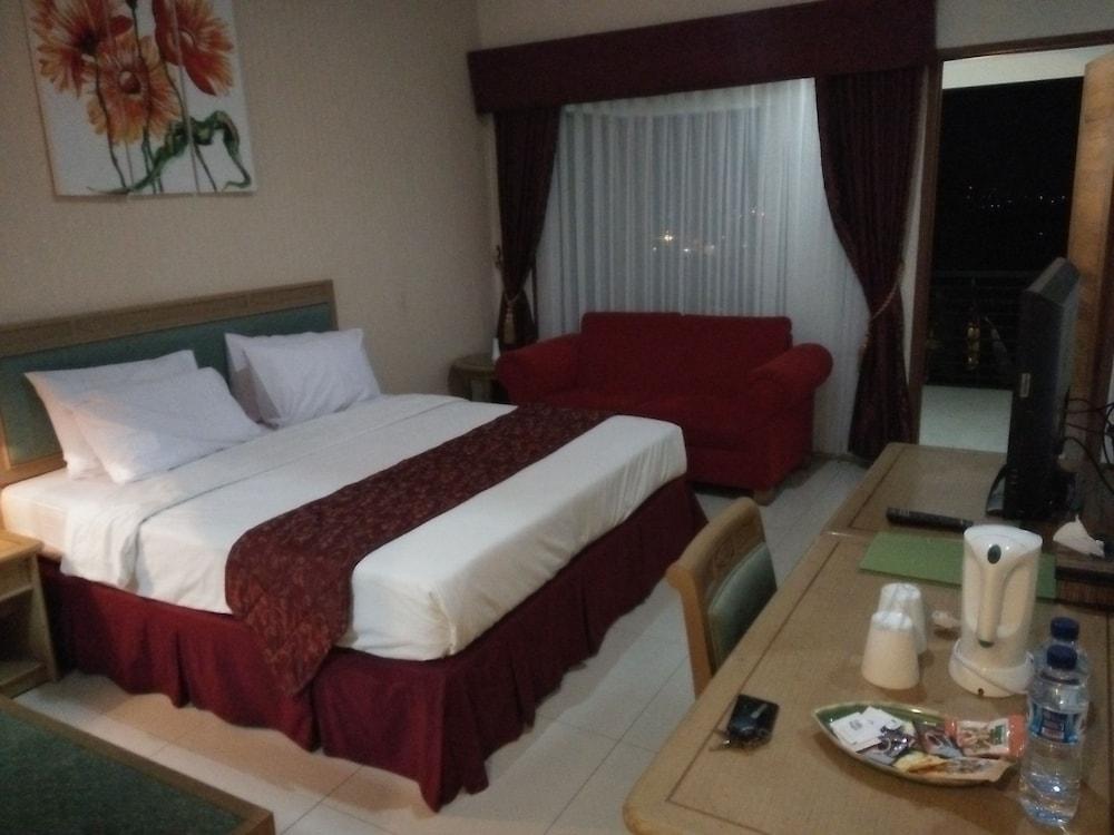 Bukit Alamanda Resort Garut Kültér fotó
