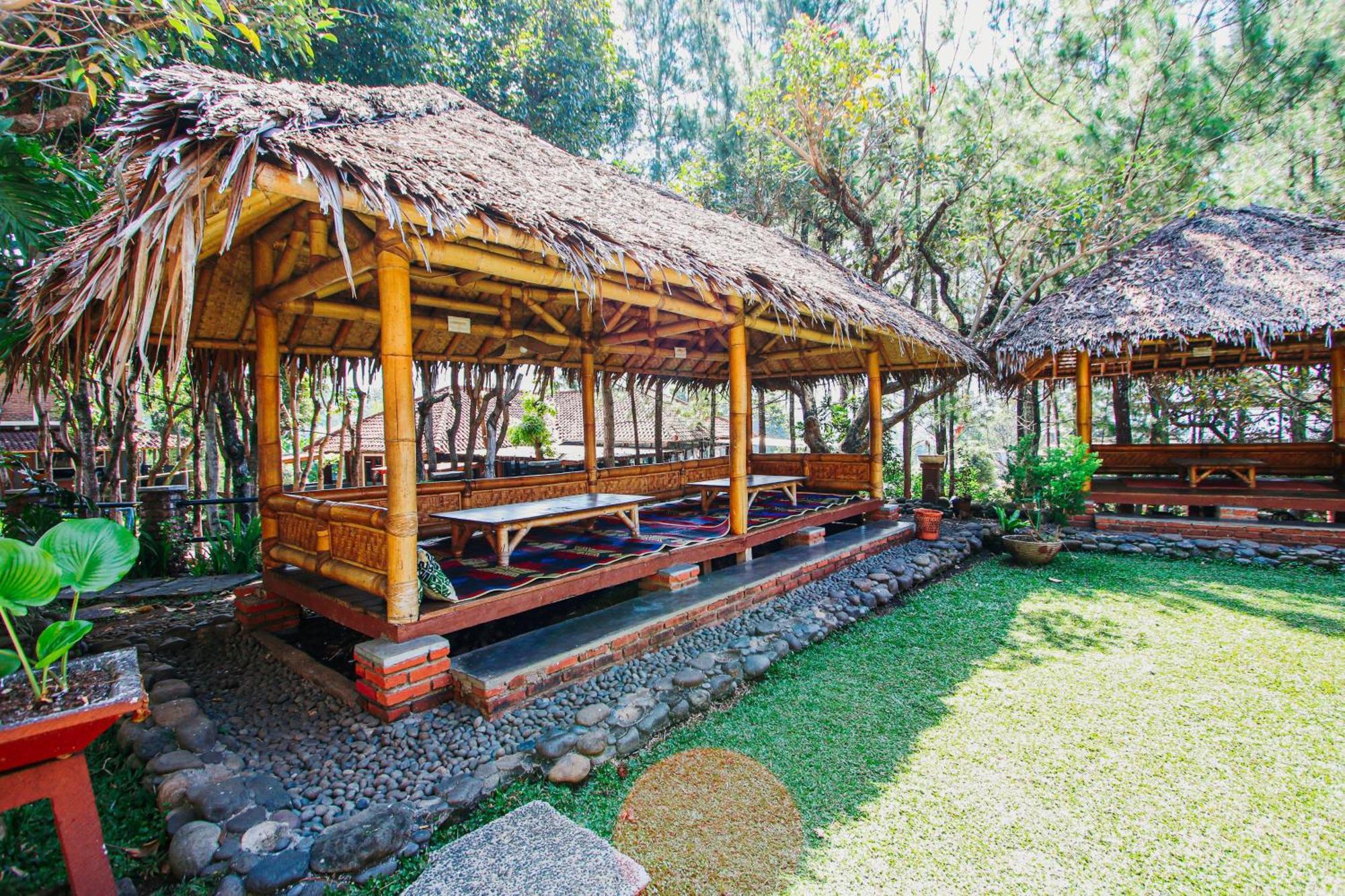 Bukit Alamanda Resort Garut Kültér fotó